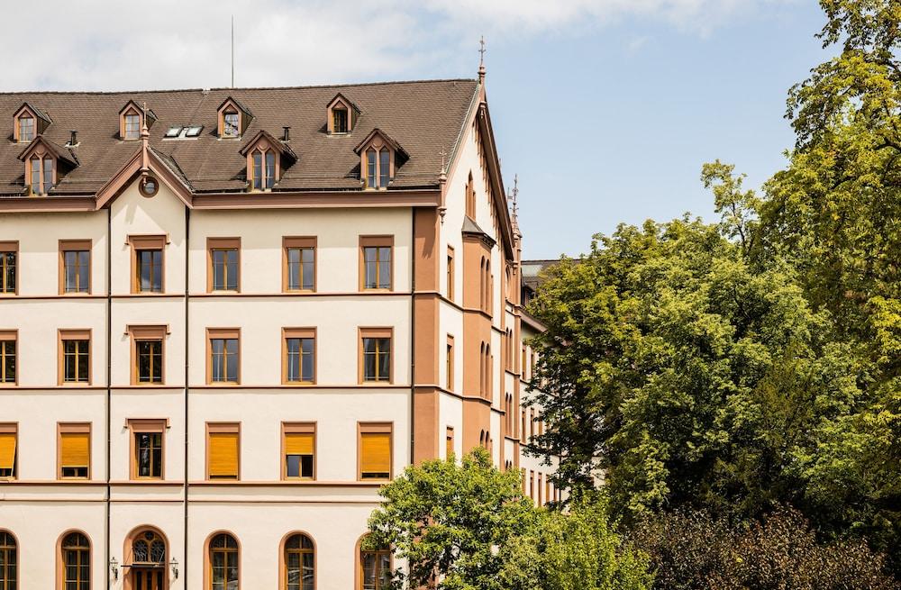 Odelya - Stadthotel Im Park Basel Bagian luar foto