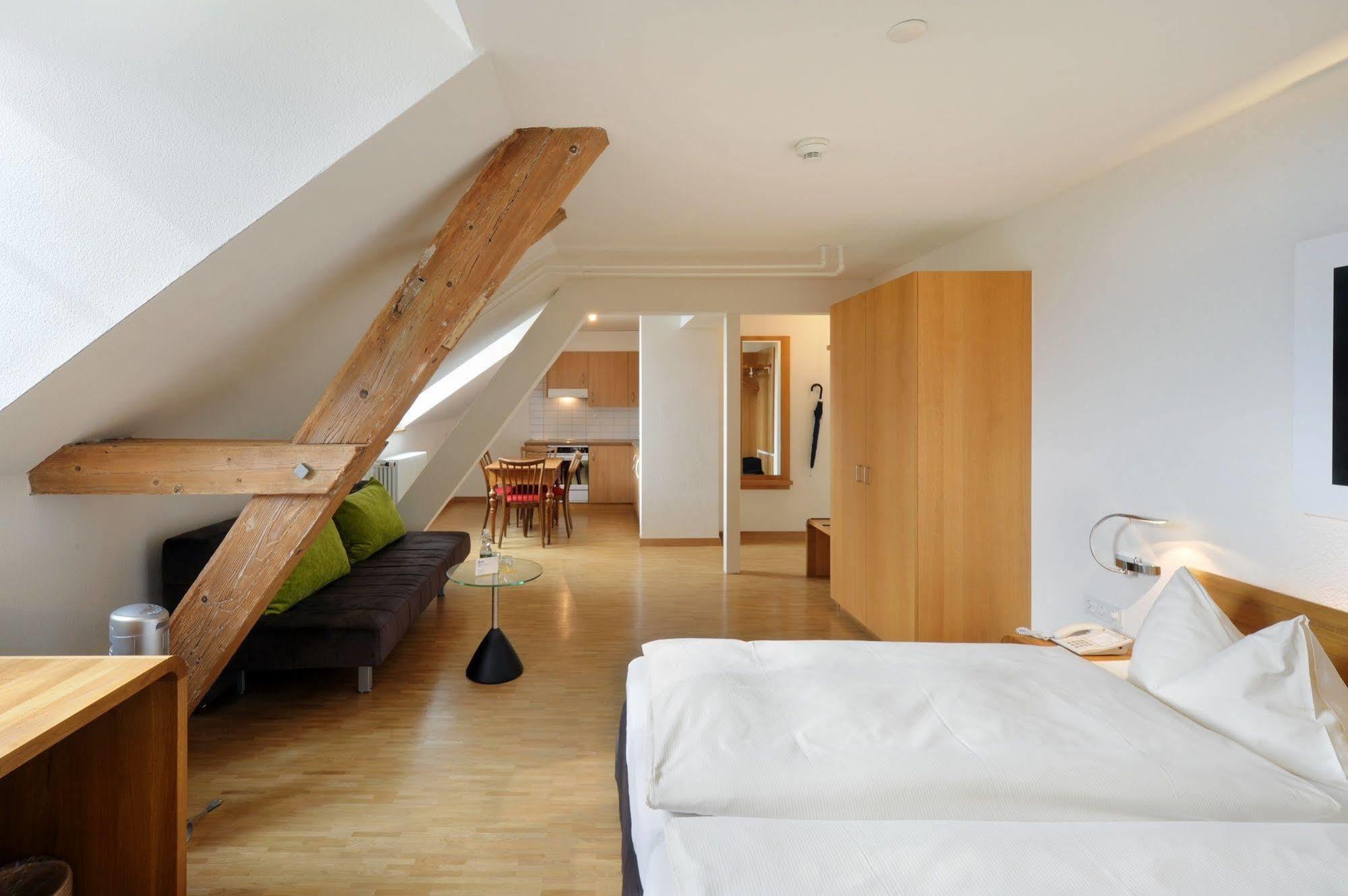 Odelya - Stadthotel Im Park Basel Bagian luar foto