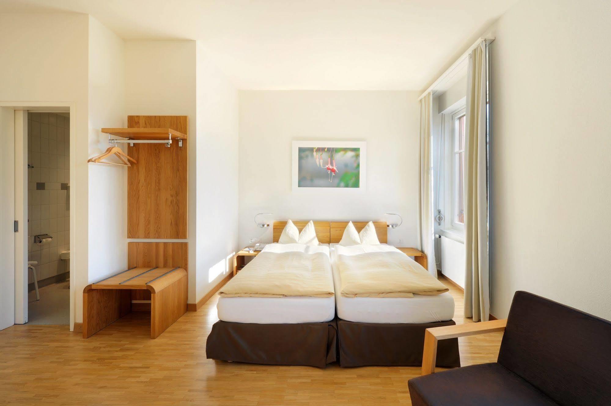 Odelya - Stadthotel Im Park Basel Bagian luar foto