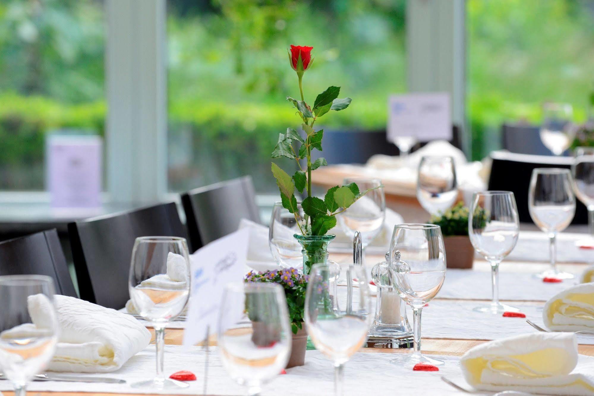 Odelya - Stadthotel Im Park Basel Bagian luar foto